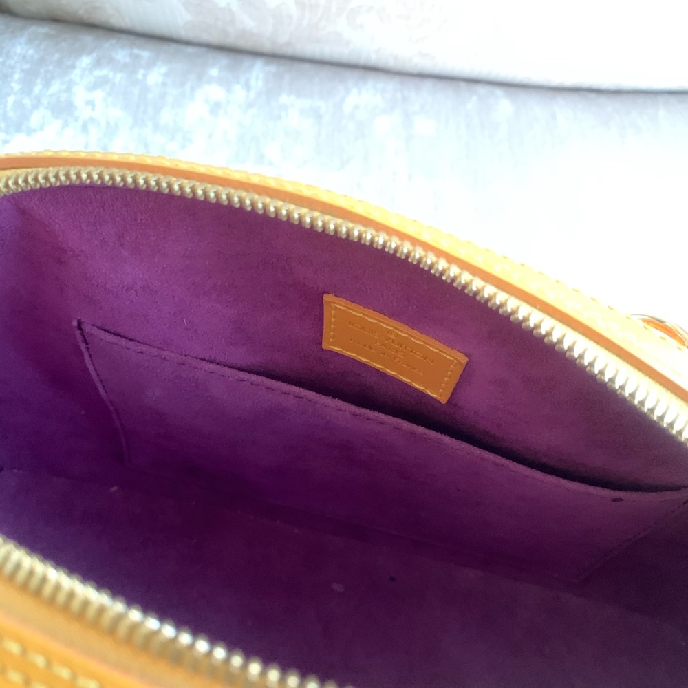 Louis Vuitton Epi Jasmine Bag - Picture 6 of 7